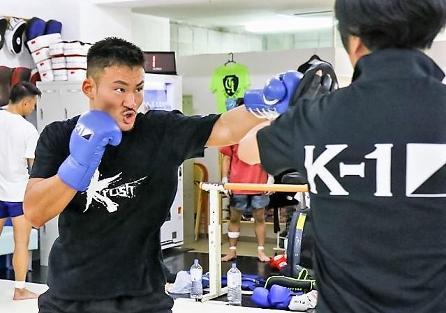 K 1 Krush Vs日本人無敗の王者に挑戦する神保克哉 ピケオーが倒れる瞬間しかイメージできていない ゴング格闘技