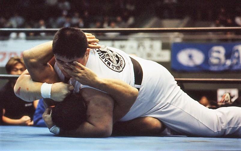 【1996年4月の格闘技】元横綱・北尾光司が総合格闘技に初挑戦も、ヒジ打ち連打に1RでTKO負け