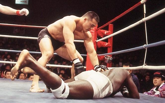 【1997年4月の格闘技】ヒクソンを苦しめた“生ける伝説”ズールが51歳で初来日もエンセン井上に45秒TKO敗