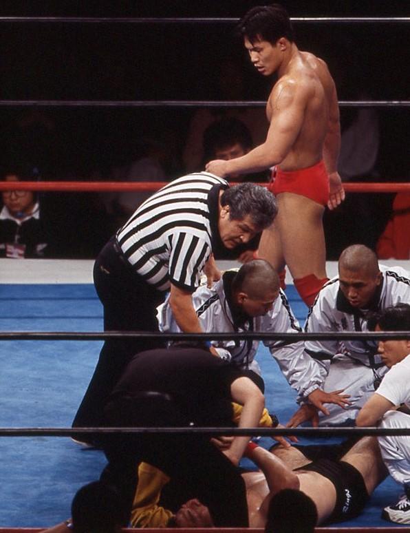 【1997年4月の格闘技】リングスに移籍した田村潔司、電光石火の足首固めで高阪剛も寄せ付けず