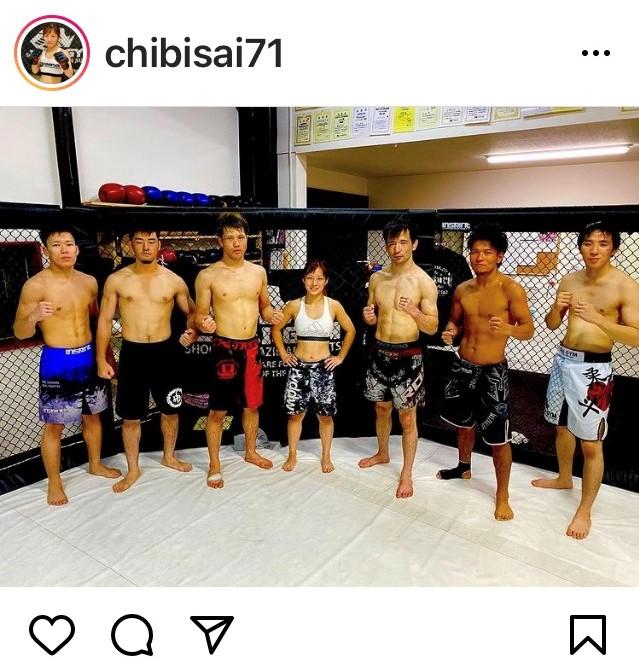 Deep Jewels 国内最小最軽量女子ファイターちびさいkyokaのサイズが分かる画像 ファンは 身長差がヤバ ゴング格闘技