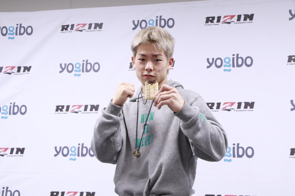 Rizin 三浦孝太 最後のサッカーキックは サッカーの経験が活きた 今後は 練習してコツコツとやっていきたい ゴング格闘技 Rizin 三浦孝太 最後のサッカーキックは サッカーの経験が活きた 今後は 練習してコツコツとやっていきたい ゴング格闘技