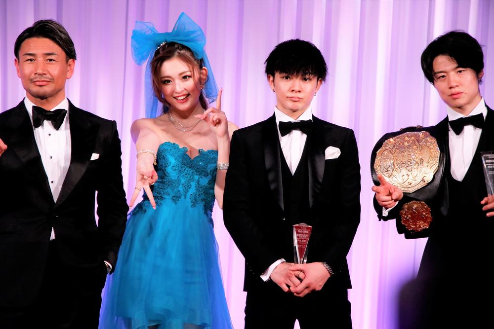 K 1 Awards ゆうちゃみが すきぴ 玖村将史に K 1王者に私のためにもなってください とアツいエール ゴング格闘技