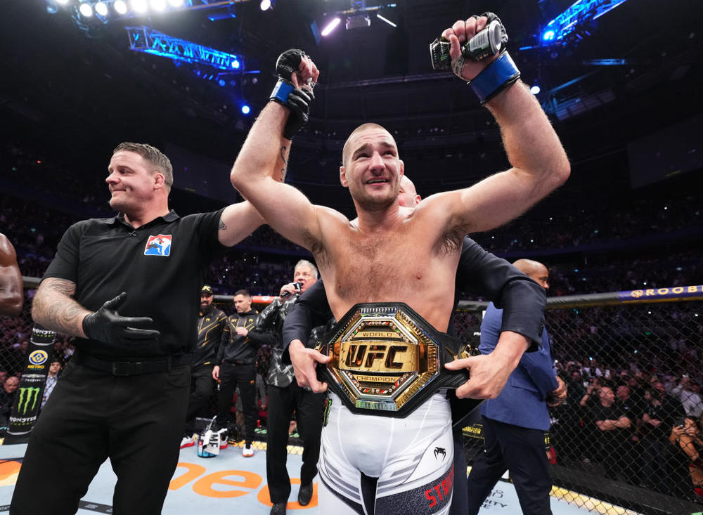 UFC】ストリックランドがミドル級新王者に！アデサニヤに判定勝ち