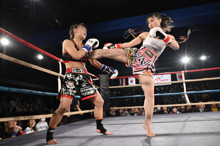 Rise Gp 天才ムエタイ少女 伊藤紗弥が生涯初のダウン Ko負け 倒したayakaは 初の Rizin で ゴング格闘技